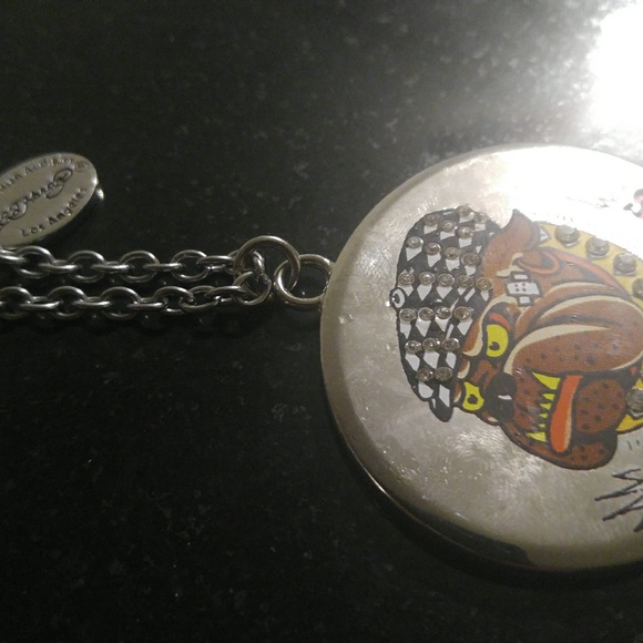 Ed Hardy

Los Angles Bulldog Dog Tag Pendant Neckl - Picture 2 of 3